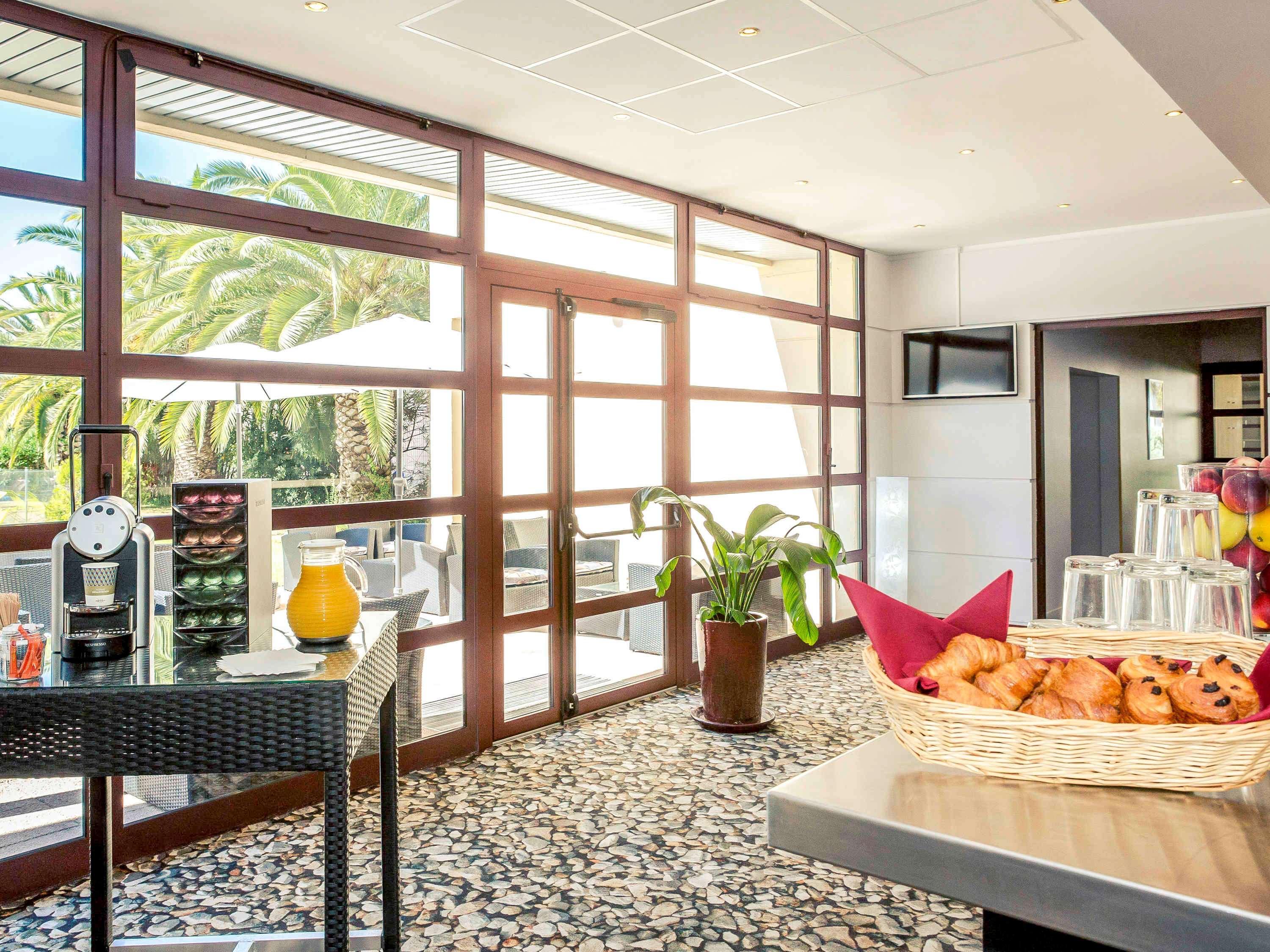 Mercure Cannes Mandelieu Екстериор снимка